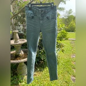 Bullhead High Rise Skinniest Jeans
